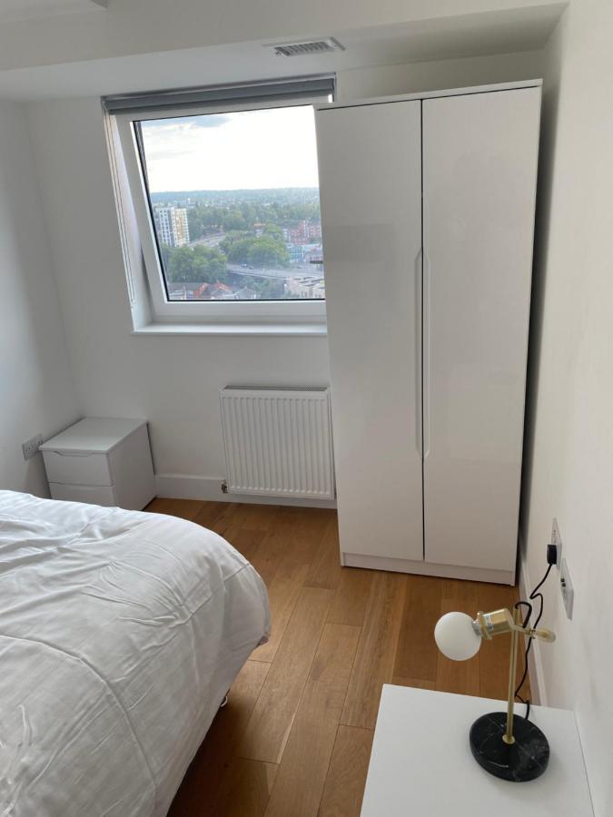 Morden 1 Bedroom City- Apt Central Stylish Living Croydon Exterior foto